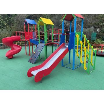 ДИК Дворик детства с винтовой горкой