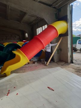 Горка - тоннель прямая с высоты 1,7 м