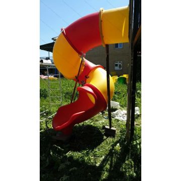 Горка-тоннель с оборотом 270 градусов с высоты 1,5-2,0 м Горка-тоннель с оборотом 270 градусов с высоты 1,5-2,0 м