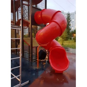 Горка-тоннель с оборотом 360 градусов с высоты 1,5-2,5 м Горка-тоннель с оборотом 360 градусов с высоты 1,5-2,5 м