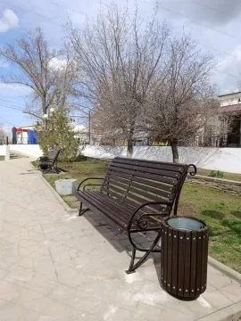 Скамейка парковая Дебют 02 со спинкой Скамейка парковая Дебют 02 со спинкой