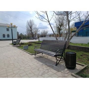Скамейка парковая Дебют 02 со спинкой Скамейка парковая Дебют 02 со спинкой